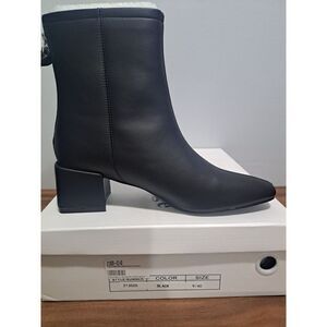 Unique‎ Vintage Booties Women's Size 10 Black Faux Leather 1960's Sintra Boots